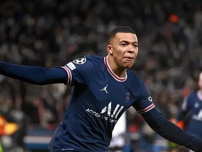 库里空砍31分再创新历史，勇士惨败暴露两大短板亟需交易补强