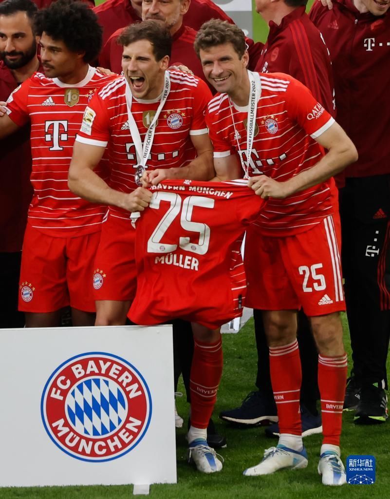 洛夫顿突破妙传 王哲林跟进暴扣