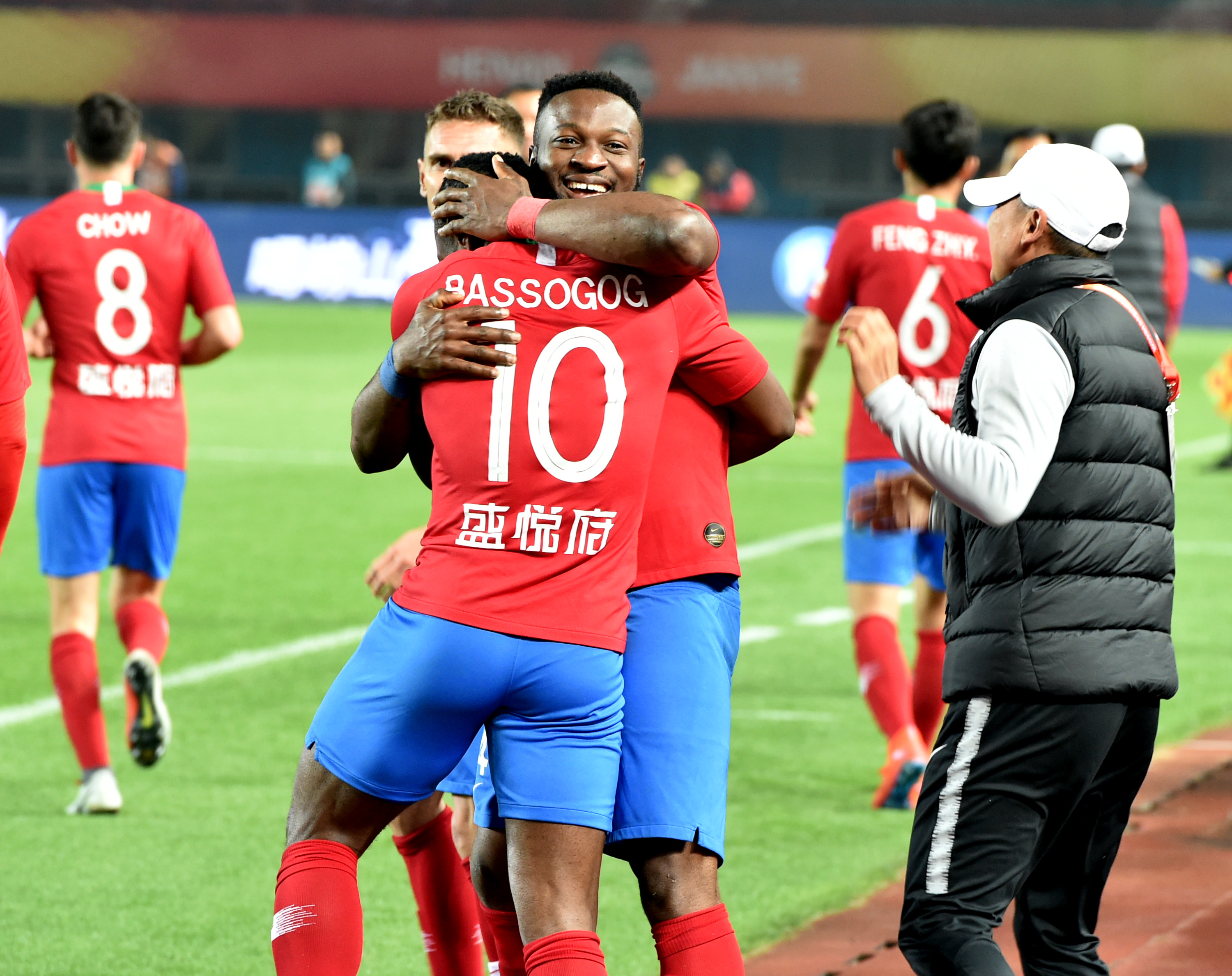 快船大胜活塞！伦纳德55分摧毁比赛，巴特勒回暖，哈登划水！